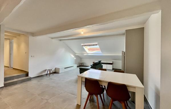 Appartement T3 rénové de 63,47m2 (Loi Carrez) et 88,48m2 utiles