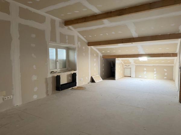 Maison de 200 m² - 7 pièces - DPE A