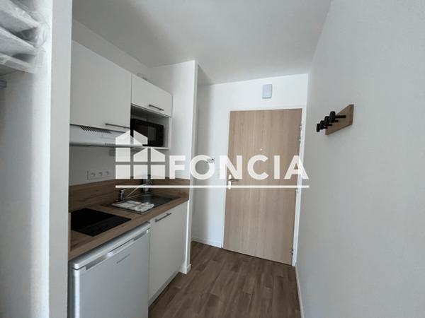 Location Studio meublé 28.48 m² - 105 RUE NATIONALE - 10 RUE DE LA FUIE Le Mans 72000