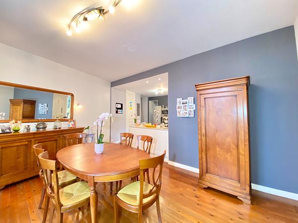 Maison Laval 5 chambres 8 pièces