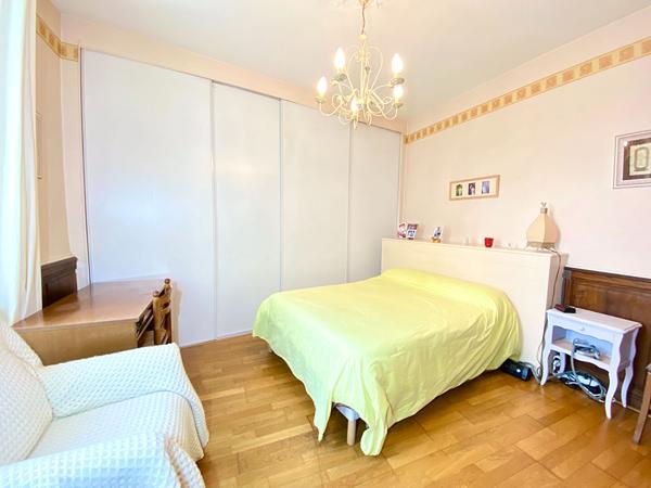 Maison Laval 5 chambres 8 pièces