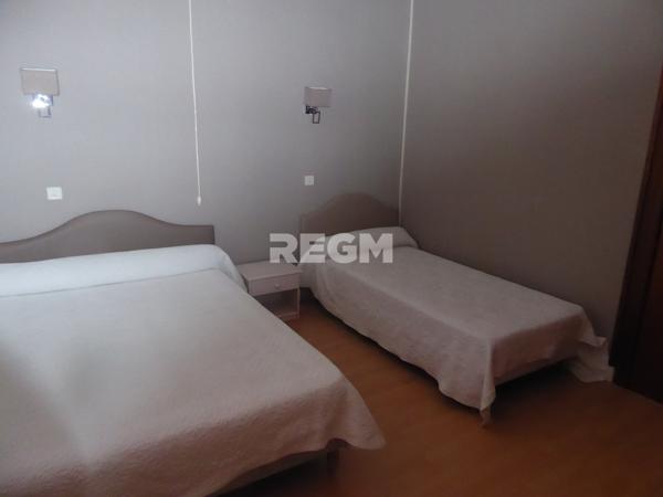 Saint-Séverin (16390) Magnifique ensemble immobilier, comprenant gites, cuisine équipée pour restauration grande salle de restaurant