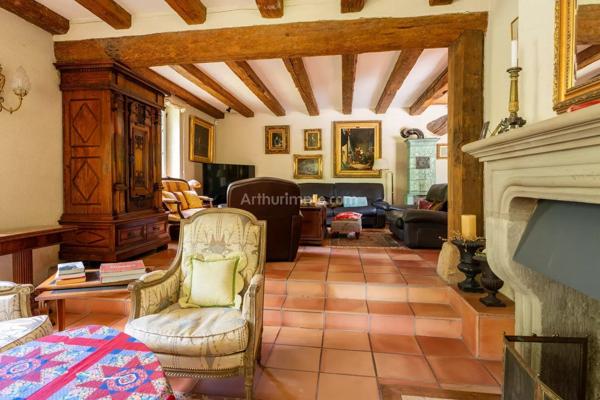 Vente                                                      Maison
                        
                     5 pièces                      214 m2                     à Marckolsheim