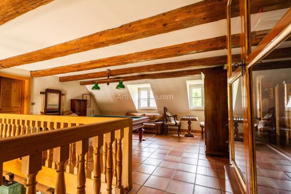 Vente                                                      Maison
                        
                     5 pièces                      214 m2                     à Marckolsheim