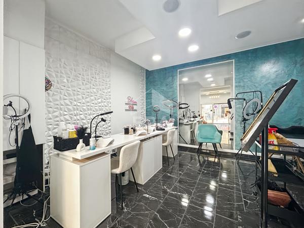 À VENDRE  Fonds de commerce Coiffure & Esthétique 13004 Marseille