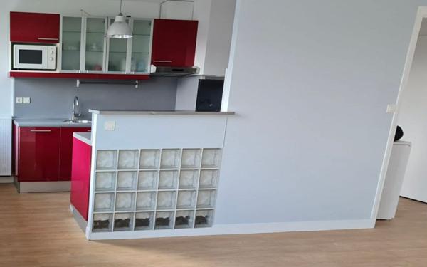 Appartement à vendre    2 pièces • 44 m2 Compiègne