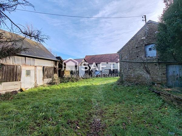 Ancien corps de ferme à rénover avec 2.7 hectares