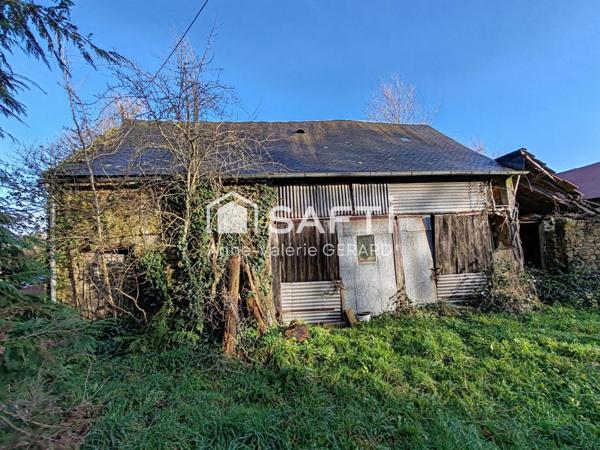 Ancien corps de ferme à rénover avec 2.7 hectares