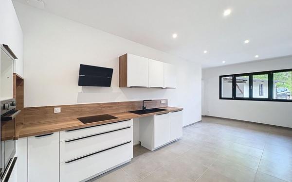 Maison à vendre    5 pièces • 181,54 m2 Clarafond-Arcine