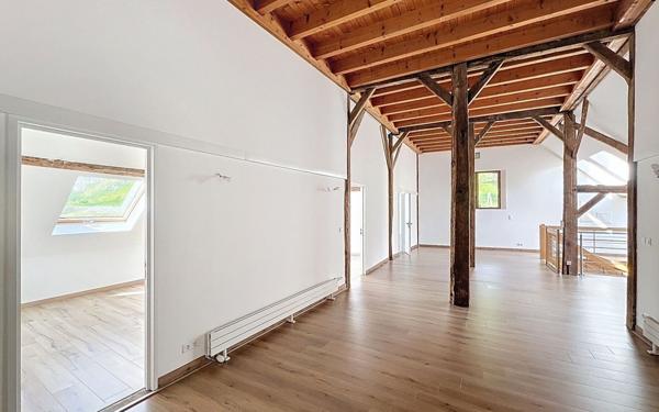 Maison à vendre    5 pièces • 181,54 m2 Clarafond-Arcine