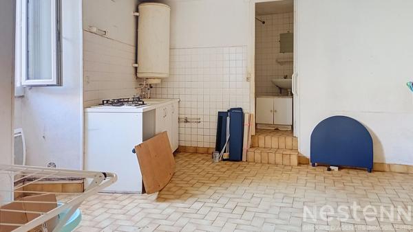 Immeuble à réhabiliter à vendre en plein centre de Saujon sur 260 m² de plancher.