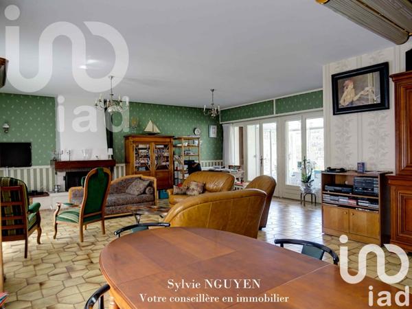 Maison 5 pièces de 166 m² à Angoulême (16000)