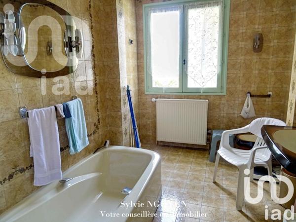 Maison 5 pièces de 166 m² à Angoulême (16000)