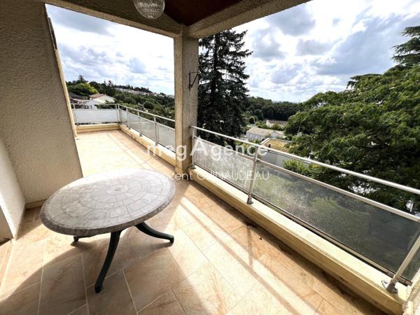 Maison à POUZAUGES, 85700 - 6 pièces 175m²