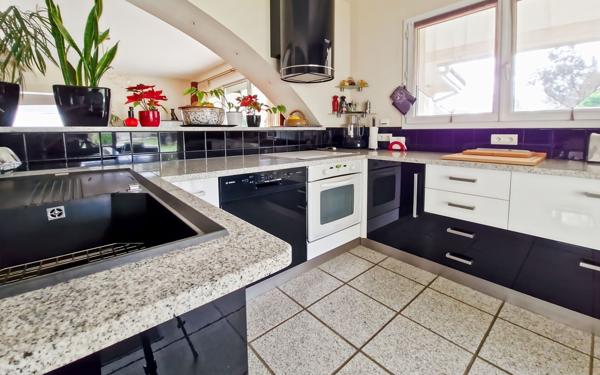 Maison à vendre    5 pièces •  Toulouse