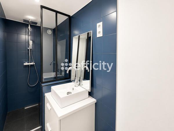 Maison
         5 pièces
        - 155 m² 475 000 € *