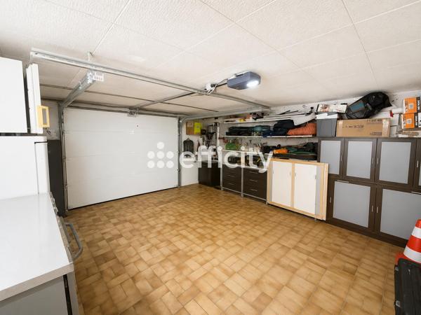 Maison
         5 pièces
        - 155 m² 475 000 € *