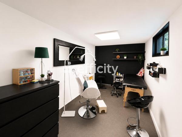 Maison
         5 pièces
        - 155 m² 475 000 € *