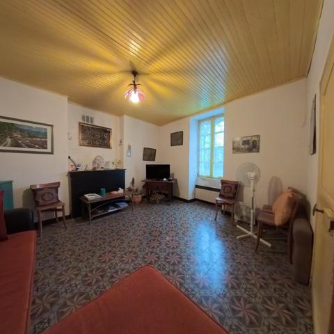 Charmante maison de village au fort potentiel