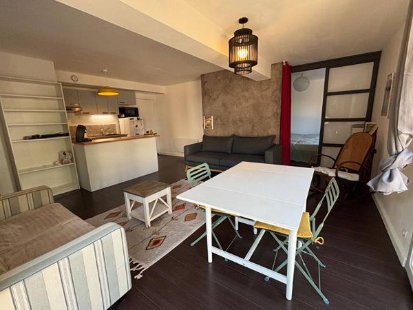 APPARTEMENT à VAUX SUR MER