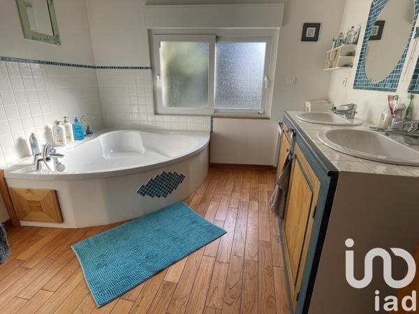 Longère 6 pièces de 158 m² à Le Coudray (28630)