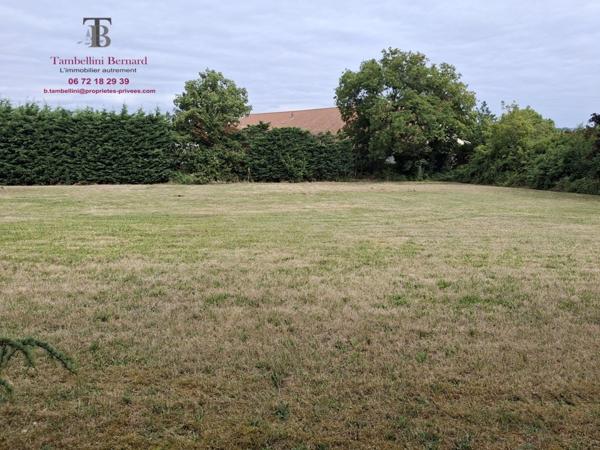 PARCELLE DE TERRAIN 1580 m2 LIBRE CONSTRUCTEUR Marcy L Etoile