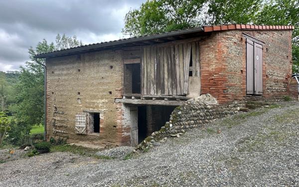 Maison à vendre    1 pièce •  Noé