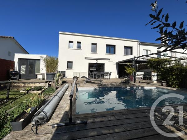 Maison à vendre  7 pièces - 160 m 2   LAGORD  - 17