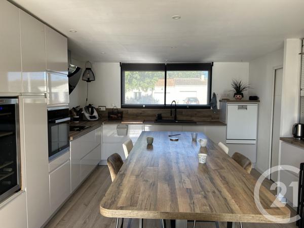 Maison à vendre  7 pièces - 160 m 2   LAGORD  - 17