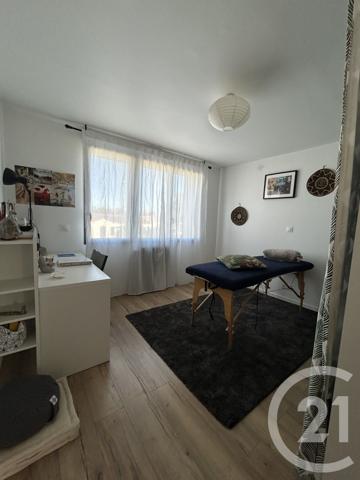 Maison à vendre  7 pièces - 160 m 2   LAGORD  - 17
