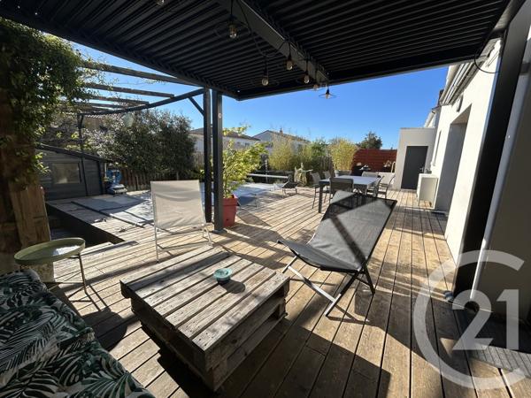 Maison à vendre  7 pièces - 160 m 2   LAGORD  - 17