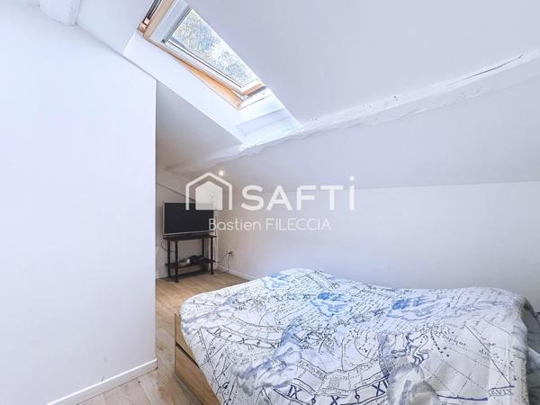 Située au coeur de Carbonne, centre ville à pied