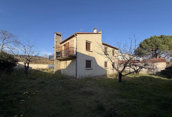 À vendre - Maison traditionnelle, 6 pièces située à Céret (66400)