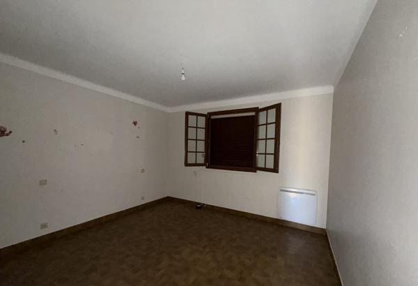 À vendre - Maison traditionnelle, 6 pièces située à Céret (66400)
