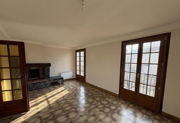 À vendre - Maison traditionnelle, 6 pièces située à Céret (66400)
