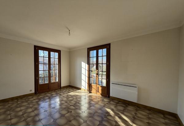 À vendre - Maison traditionnelle, 6 pièces située à Céret (66400)