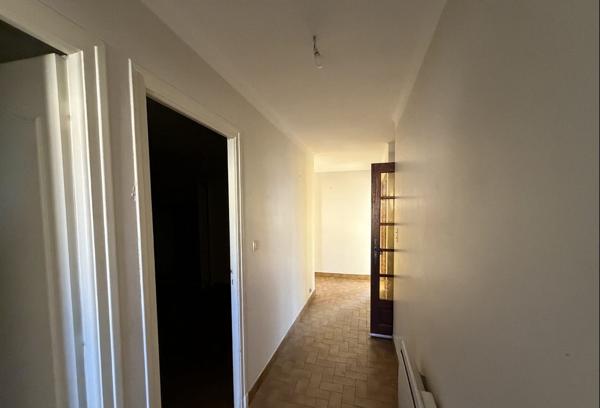À vendre - Maison traditionnelle, 6 pièces située à Céret (66400)