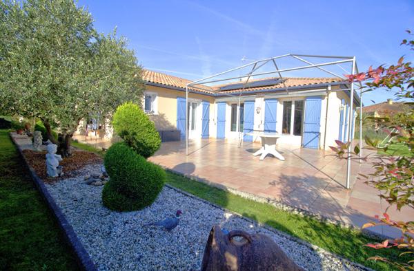 BRAX - Maison de plain-pied de 135m² avec terrasse, garage et jardin quartier calme !