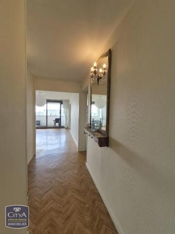 Appartement à louer 4 pièces 105.68m² Tourcoing (59200)