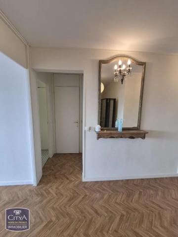 Appartement à louer 4 pièces 105.68m² Tourcoing (59200)