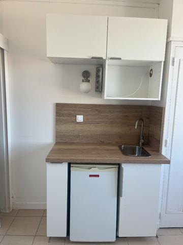 Secteur calme Studio de 15.8 m² AV DES TERRASSES