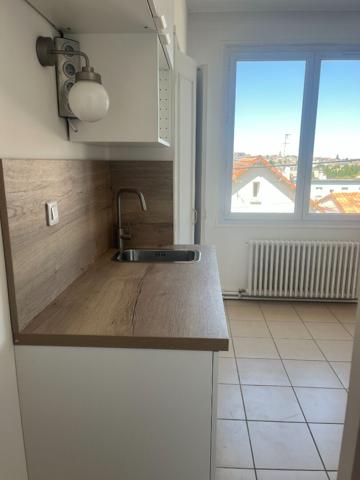 Secteur calme Studio de 15.8 m² AV DES TERRASSES