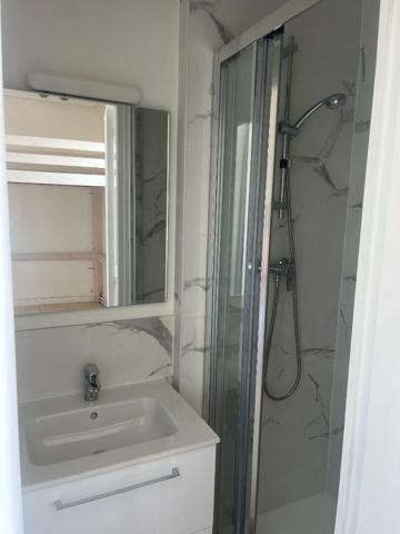 Secteur calme Studio de 15.8 m² AV DES TERRASSES