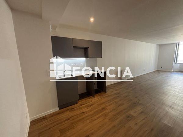 Location Studio 36.2 m² - 25 Rue Maréchal Joffre Pau 64000