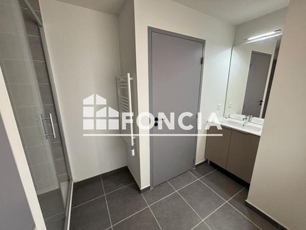 Location Studio 36.2 m² - 25 Rue Maréchal Joffre Pau 64000