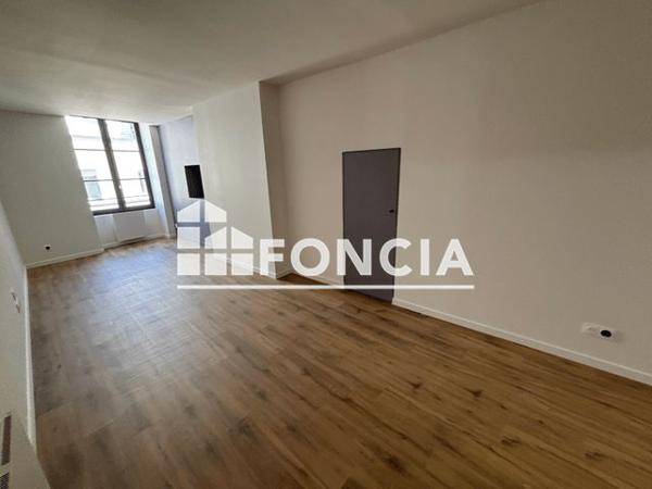 Location Studio 36.2 m² - 25 Rue Maréchal Joffre Pau 64000