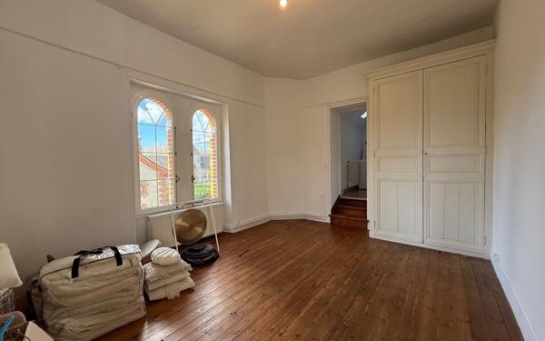 Maison à louer    5 pièces • 118 m2 Monnaie