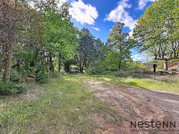 Villa à rénover T7 210 m2 sur terrain 7800 m2 Trets