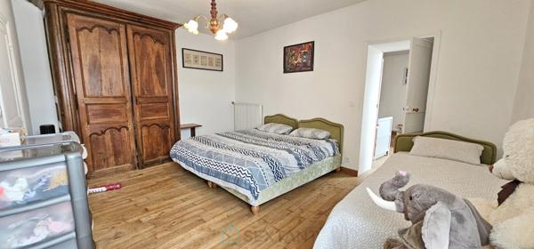 Dans la Bastide de Domme maison de 142 m²