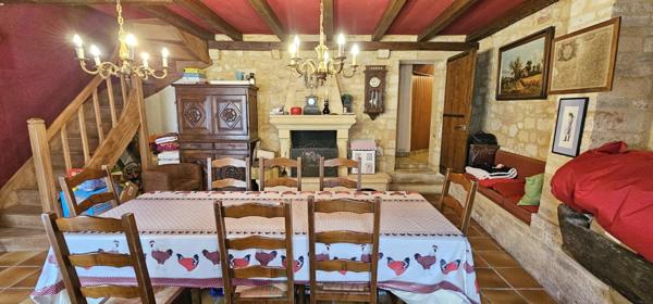 Dans la Bastide de Domme maison de 142 m²